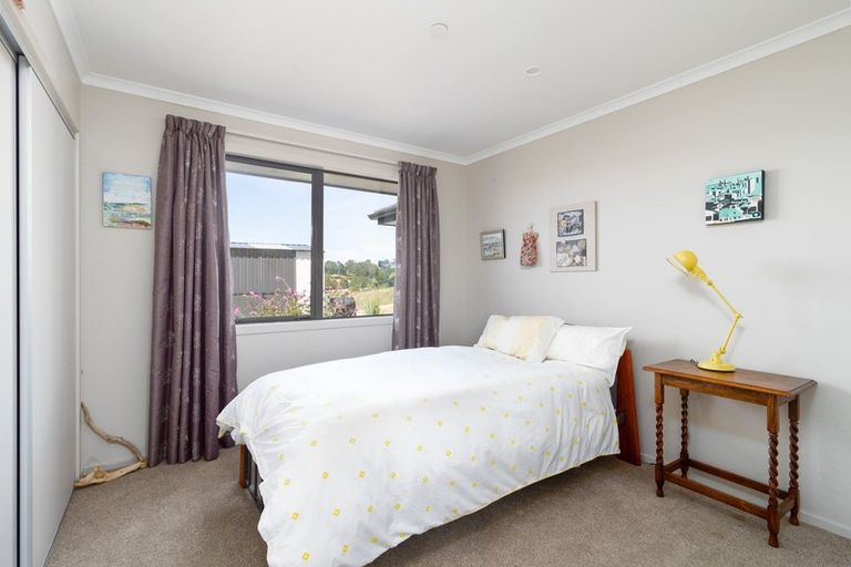 Photo of property in 21 Suncrest Drive, Tasman, Upper Moutere, 7173