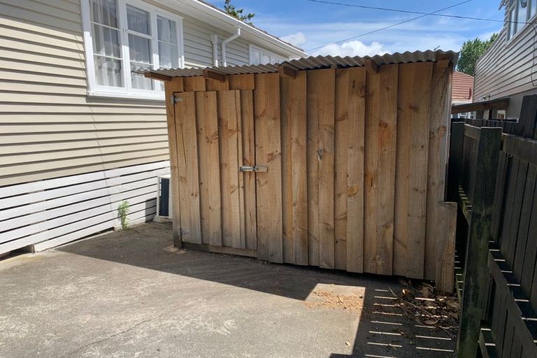 Photo of property in 3 Hill Grove, Naenae, Lower Hutt, 5011