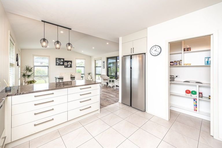 Photo of property in 45 Golf Vue Place, Castlecliff, Whanganui, 4501