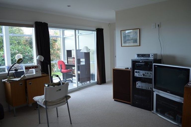 Photo of property in 18 Rama Crescent, Khandallah, Wellington, 6035