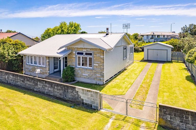 Photo of property in 5 Mosston Road, Castlecliff, Whanganui, 4501