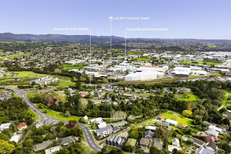 Photo of property in 4/11 Seymour Road, Sunnyvale, Auckland, 0612