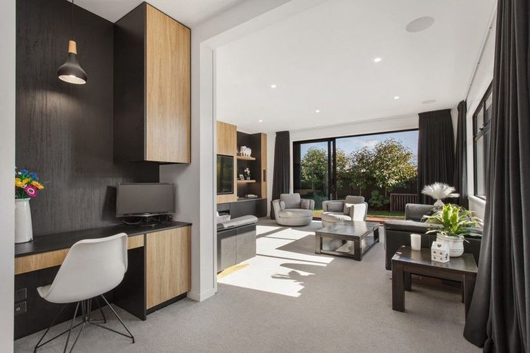 Photo of property in 122a Clyde Road, Ilam, Christchurch, 8041