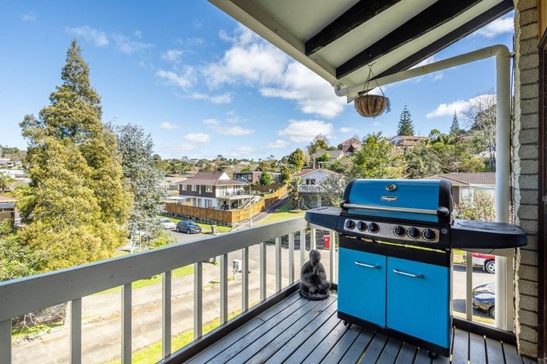 Photo of property in 1/7 Newstead Avenue, Browns Bay, Auckland, 0632