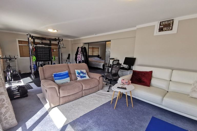 Photo of property in 19 Te Maru Place, Redwood, Christchurch, 8051