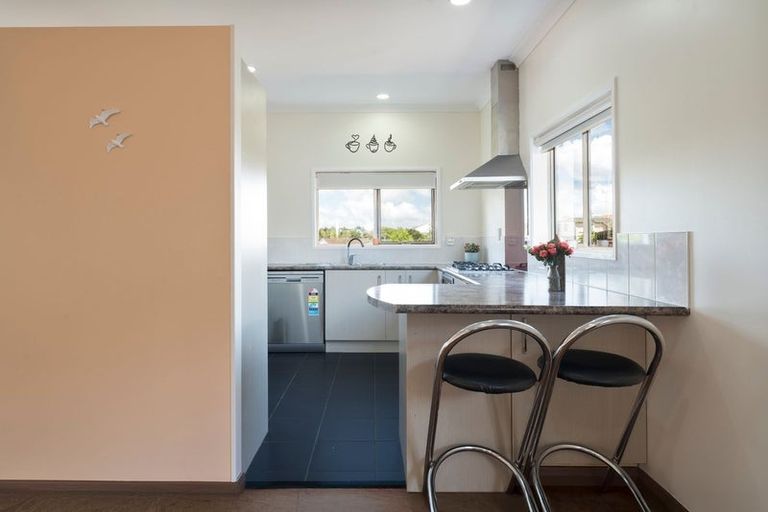 Photo of property in 25c Buscomb Avenue, Henderson, Auckland, 0610