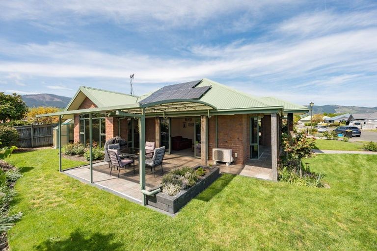 Photo of property in 2 Fell Place, Stoke, Nelson, 7011