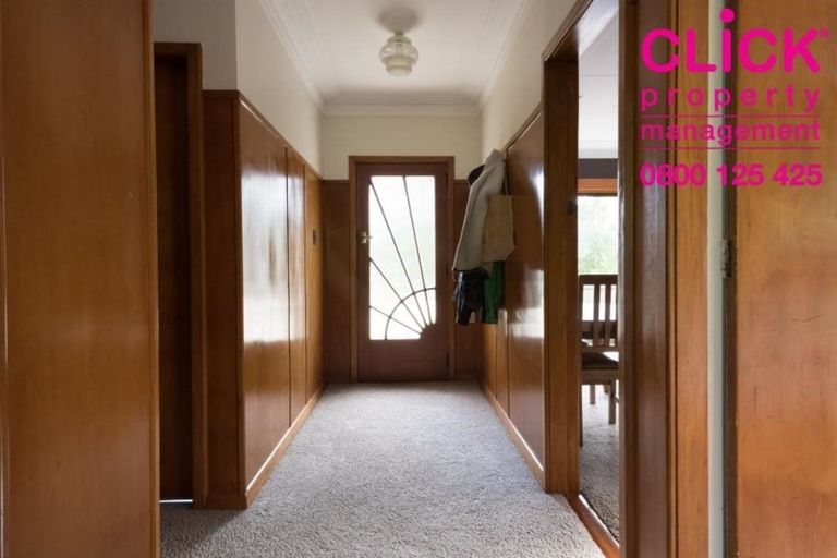 Photo of property in 24 Wharfdale Street, Macandrew Bay, Dunedin, 9014