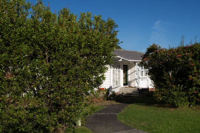 Photo of property in 45 Litten Road, Cockle Bay, Auckland, 2014