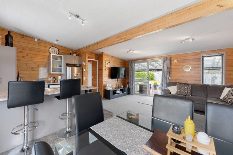 Photo of property in 11 Ramona Avenue, Waitarere Beach, Levin, 5510