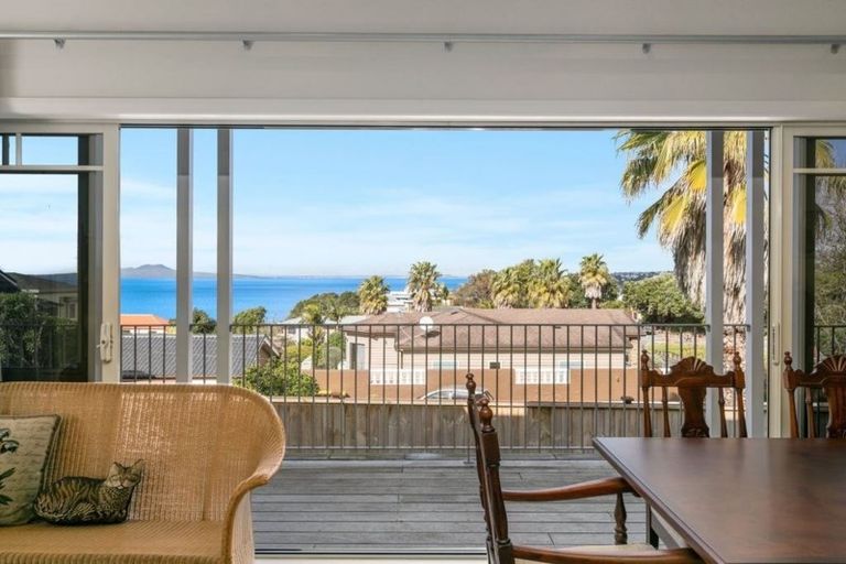 Photo of property in 36a Sharon Road, Waiake, Auckland, 0630