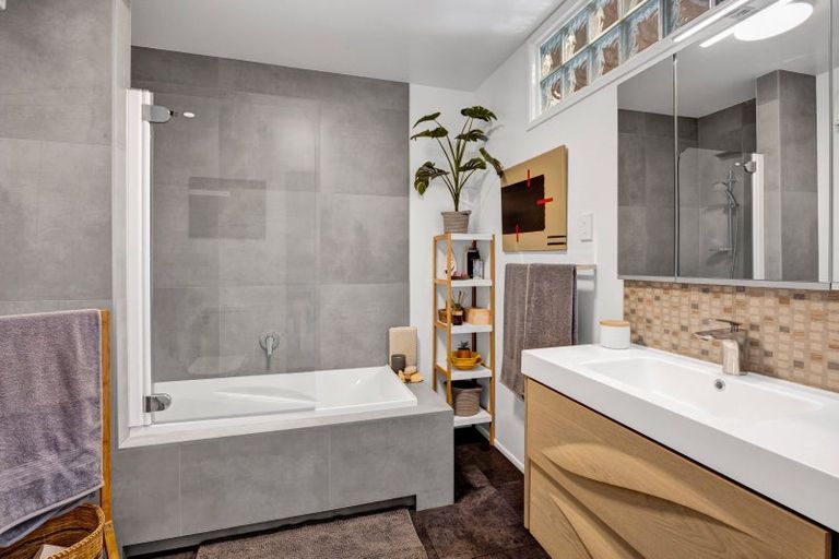 Photo of property in 203b South Road, Spotswood, New Plymouth, 4310