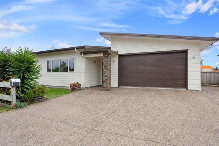 Photo of property in 17 Tudor Grove, Whitianga, 3510