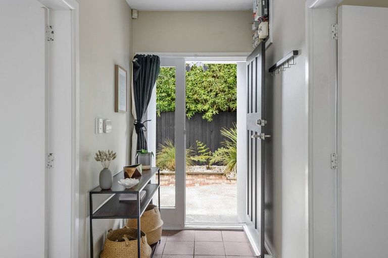 Photo of property in 283 Westminster Street, Mairehau, Christchurch, 8013