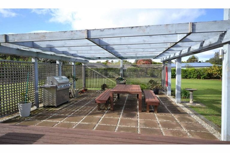 Photo of property in 12 Pa Road, Kerikeri, 0230