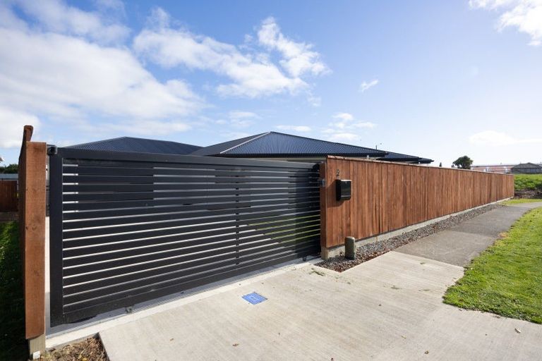 Photo of property in 2 Seddon Street, Takaro, Palmerston North, 4412