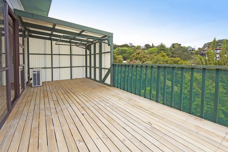 Photo of property in 42 Elliston Crescent, Stanmore Bay, Whangaparaoa, 0932