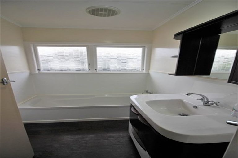 Photo of property in 262 Sandwich Road, St Andrews, Hamilton, 3200