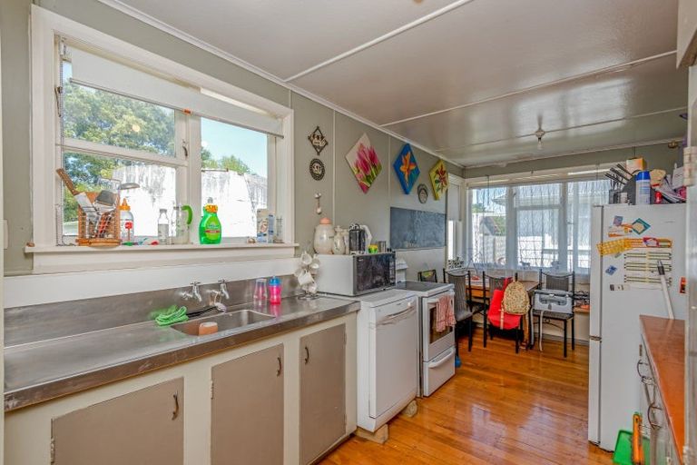 Photo of property in 26 Edward Street, Pahiatua, 4910