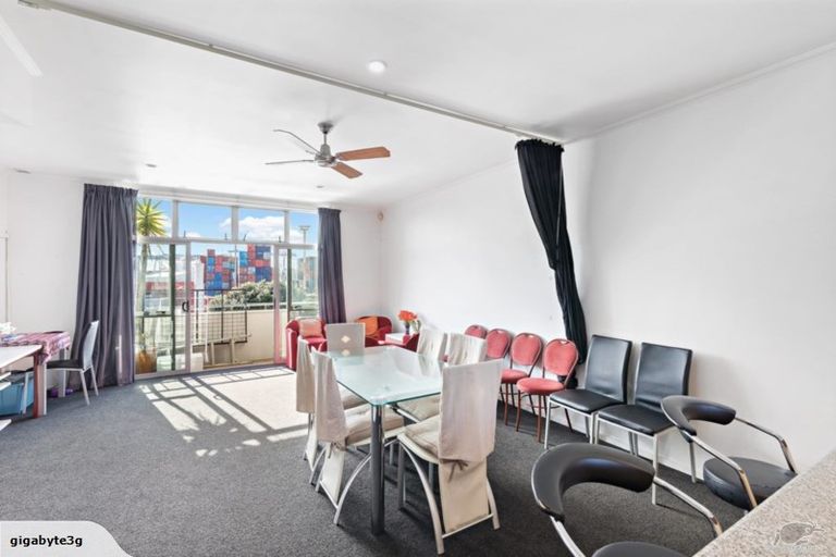 Photo of property in 7a/8 Quay Street, Auckland Central, Auckland, 1010