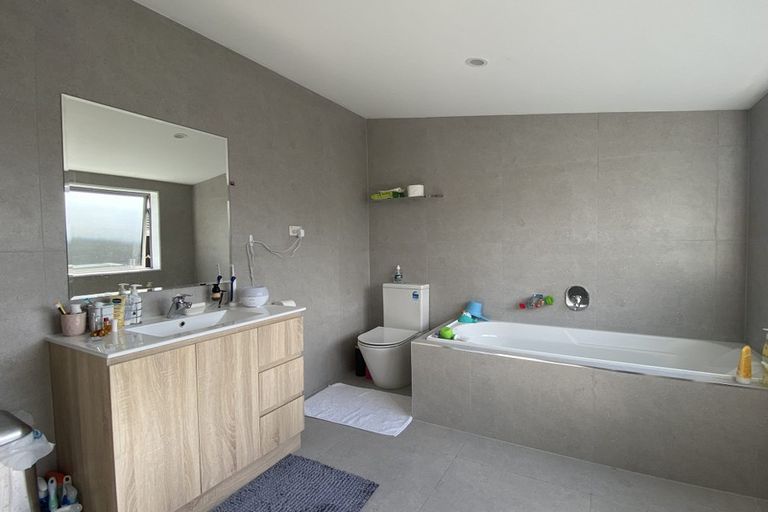 Photo of property in 75a Lynden Avenue, Hillcrest, Auckland, 0627