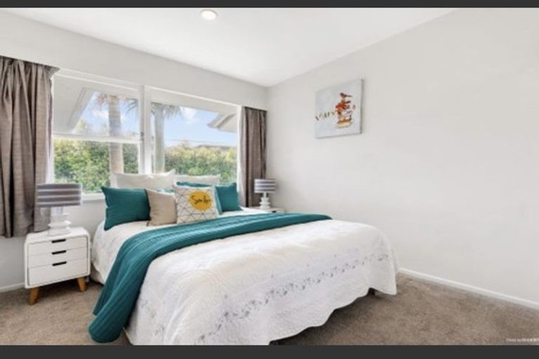 Photo of property in 158 Carlisle Road, Northcross, Auckland, 0632