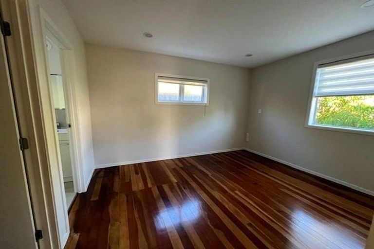 Photo of property in 41 Clayburn Road, Glen Eden, Auckland, 0602