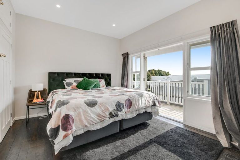 Photo of property in 16 St James Avenue, Helensville, 0800