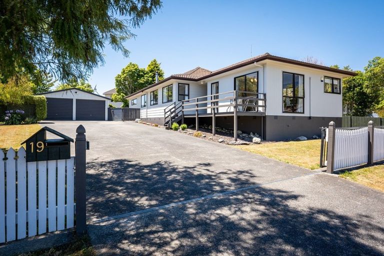 Photo of property in 19 Topaz Street, Birchville, Upper Hutt, 5018