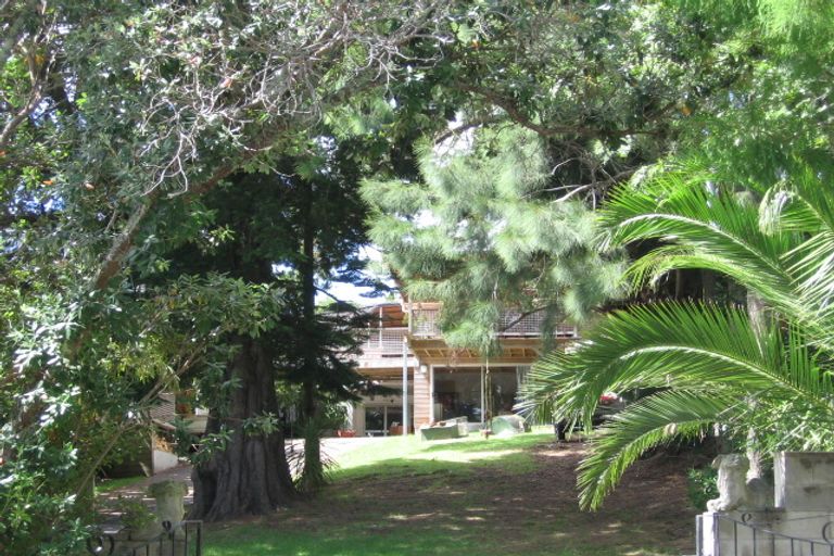 Photo of property in 23 Gazelle Avenue, Beach Haven, Auckland, 0626