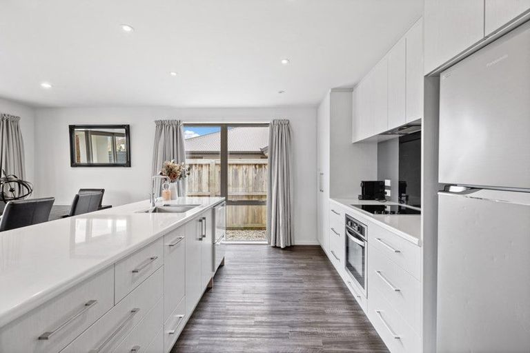 Photo of property in 6 Aroha Street, Pegasus, 7612