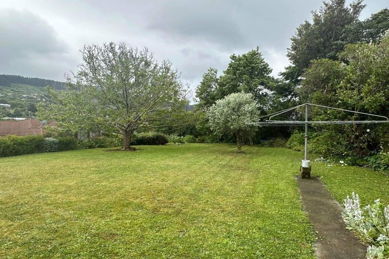 Photo of property in 12 Larsen Crescent, Tawa, Wellington, 5028