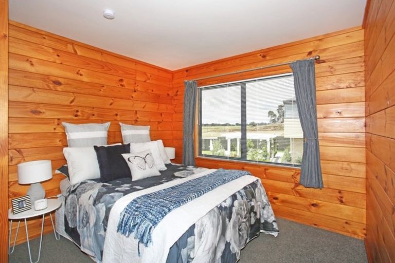 Photo of property in 41 Clarks Beach Road, Clarks Beach, 2122