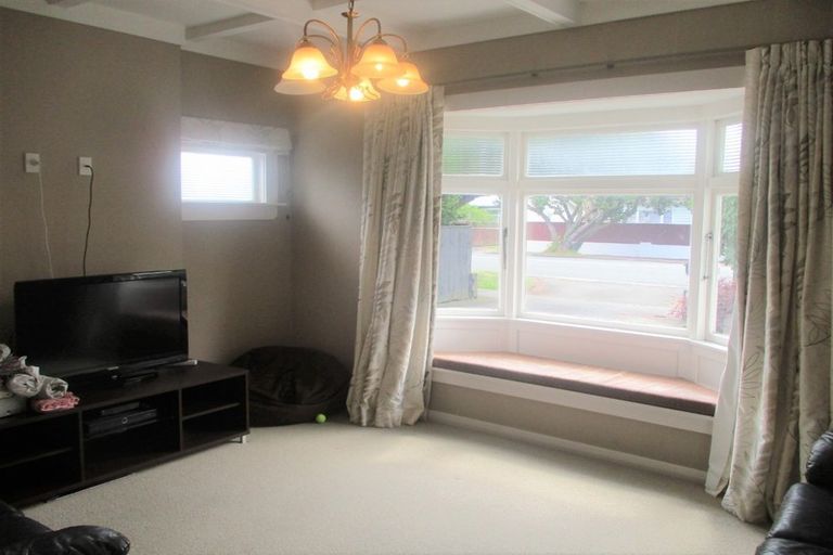 Photo of property in 36 Wainui Road, Waiwhetu, Lower Hutt, 5010