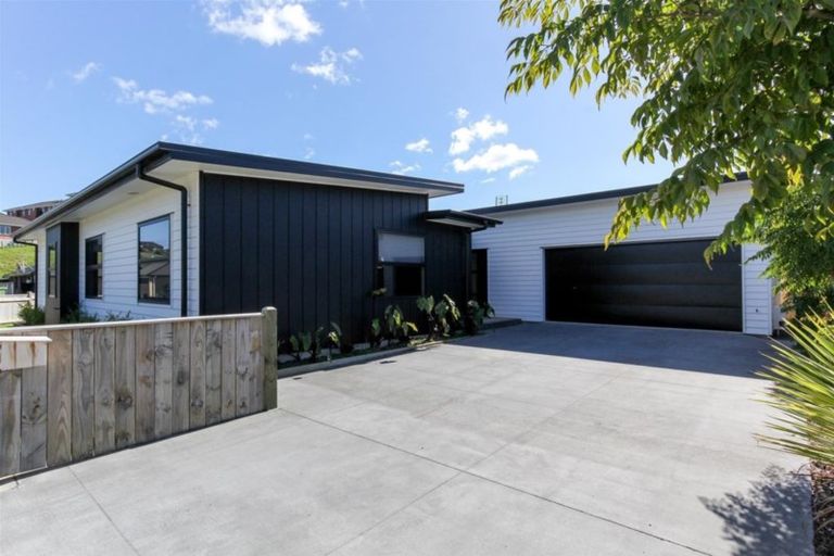Photo of property in 41 Cyrus Street, Whalers Gate, New Plymouth, 4310