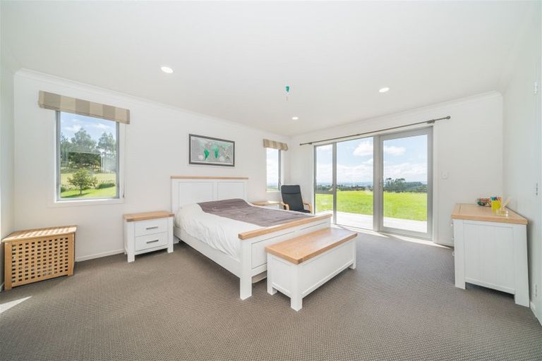 Photo of property in 8 Ridgeview Road, Aokautere, Palmerston North, 4471