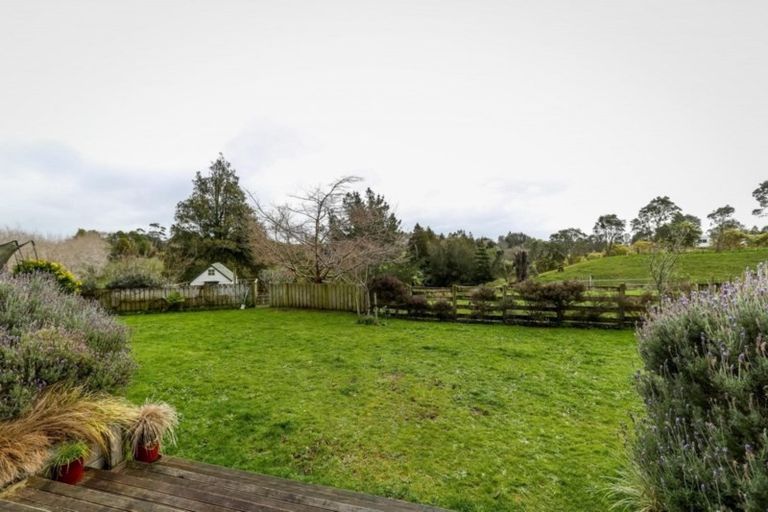 Photo of property in 550 Mangorei Road, Mangorei, New Plymouth, 4371