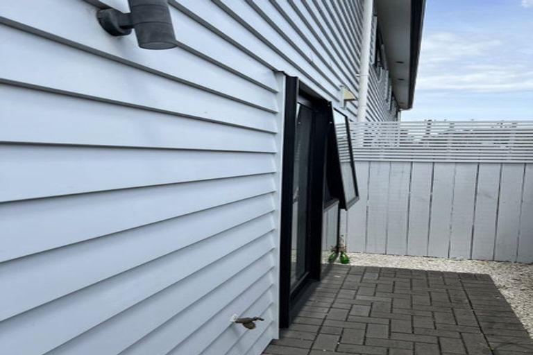 Photo of property in 35 Rutland Road, Stanley Point, Auckland, 0624