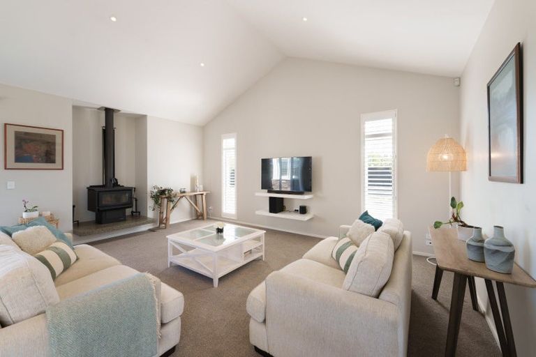 Photo of property in 10 Silver Peaks Drive, West Melton, 7618