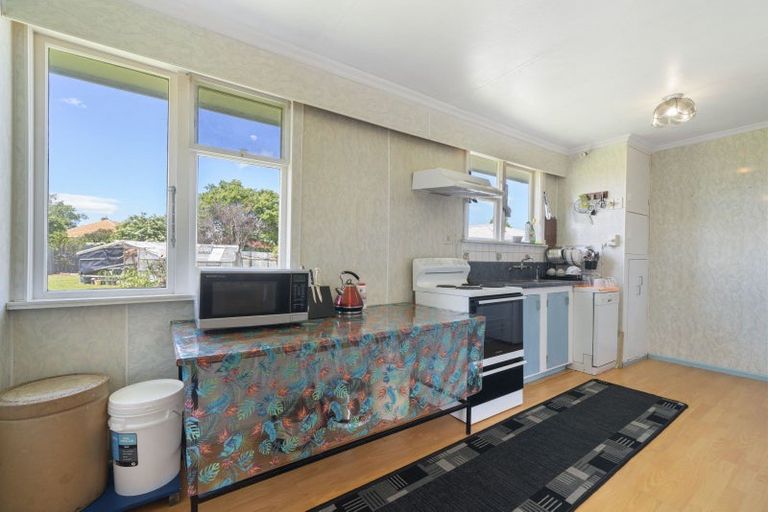 Photo of property in 14 Belfast Place, Roslyn, Palmerston North, 4414