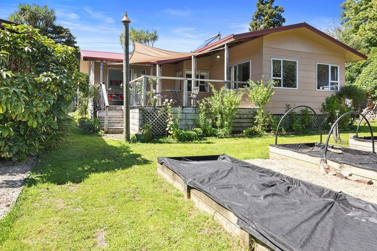 Photo of property in 15 Tukurua Road, Parapara, Takaka, 7182