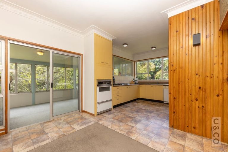 Photo of property in 24 Waikoukou Valley Road, Waimauku, 0812