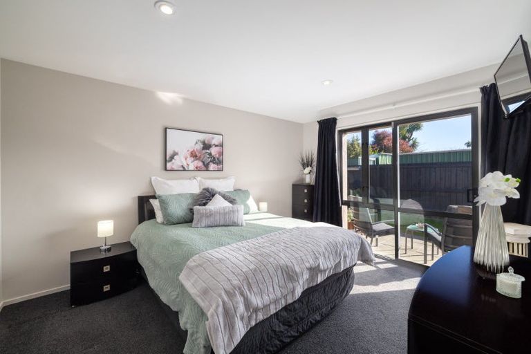 Photo of property in 2/66 Broadhaven Avenue, Parklands, Christchurch, 8083