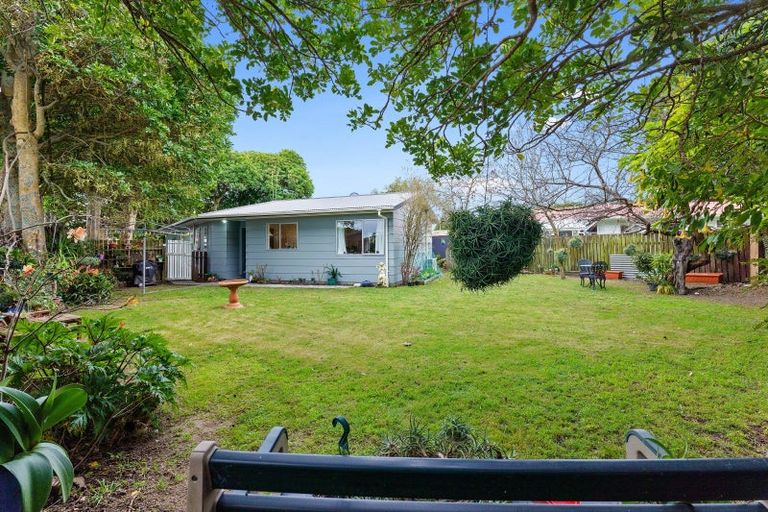 Photo of property in 8 Aratika Crescent, Otaki, 5512