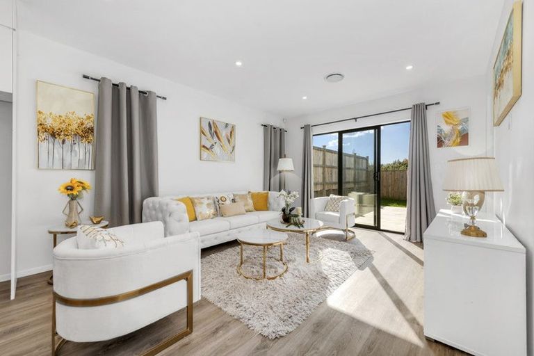 Photo of property in 8 Frontier Lane, Flat Bush, Auckland, 2019