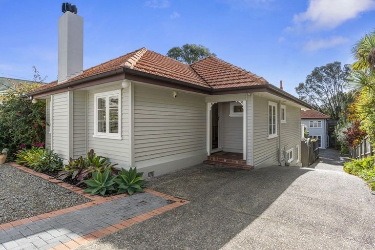 Photo of property in 34 Hastings Parade, Devonport, Auckland, 0624