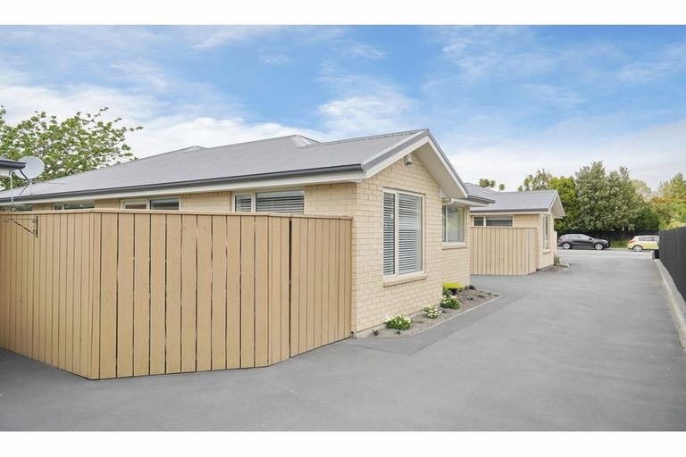 Photo of property in 2/158 Harewood Road, Papanui, Christchurch, 8053