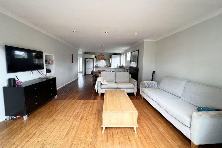 Photo of property in 7 Nicolas Avenue, Glen Eden, Auckland, 0602