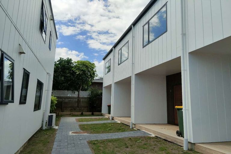 Photo of property in 8/16 William Roberts Road, Pakuranga, Auckland, 2010