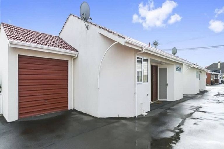 Photo of property in 24 Marlow Street, Saint Kilda, Dunedin, 9012
